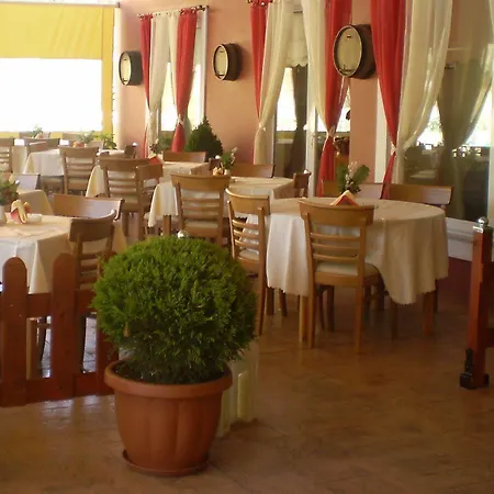 Hotel Damia