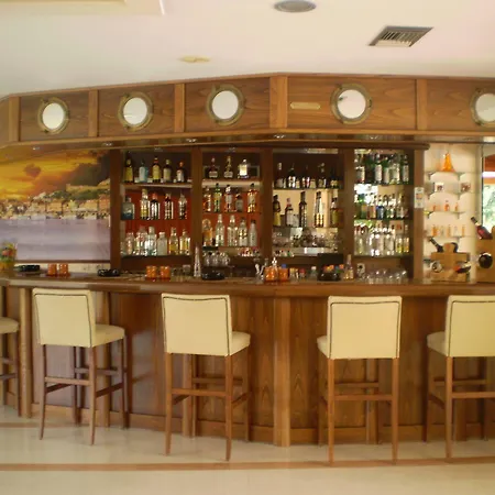 Damia Hotel 3*